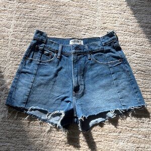 Abercrombie Curve Love High Rise Mom Short